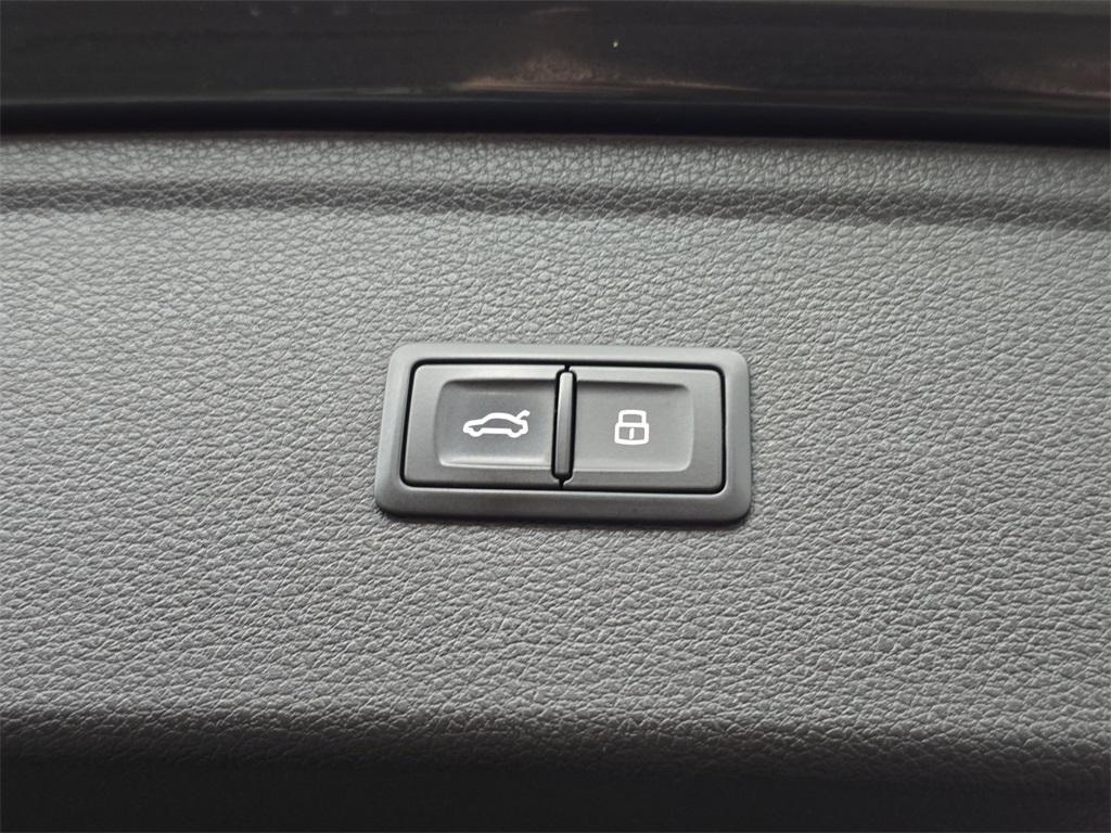 used 2018 Audi Q5 car, priced at $14,998