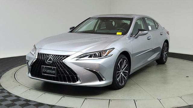 new 2025 Lexus ES 300h car, priced at $51,689