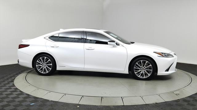 used 2019 Lexus ES 300h car, priced at $26,692