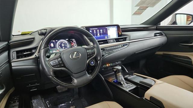 used 2019 Lexus ES 300h car, priced at $26,692