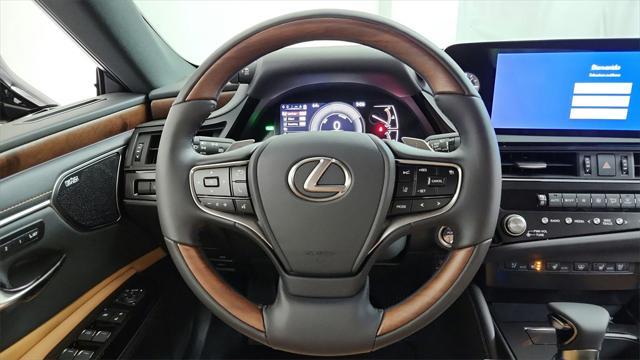 new 2025 Lexus ES 300h car, priced at $56,674