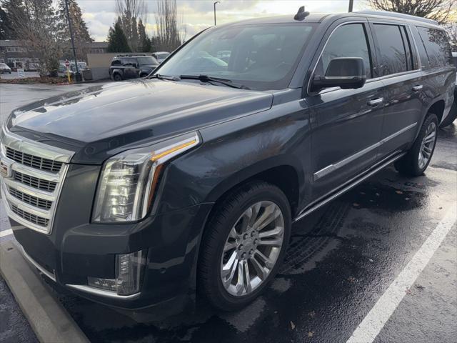 used 2020 Cadillac Escalade ESV car, priced at $33,994