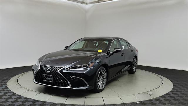 new 2025 Lexus ES 300h car, priced at $57,144