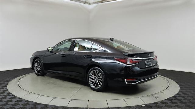 new 2025 Lexus ES 300h car, priced at $57,144