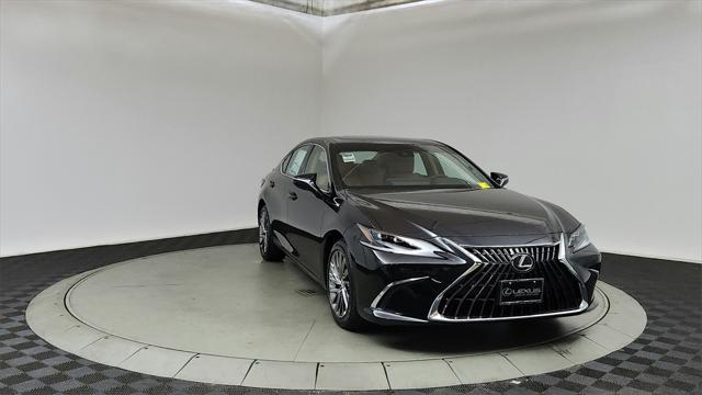 new 2025 Lexus ES 300h car, priced at $57,144