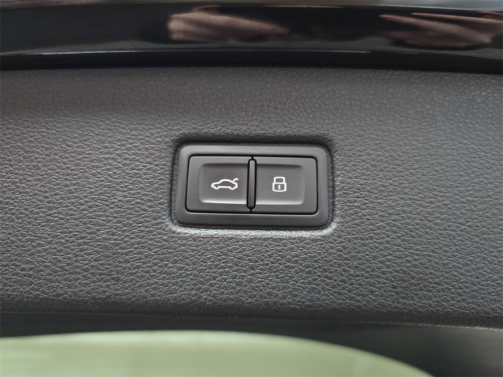 used 2021 Audi Q7 car, priced at $26,998