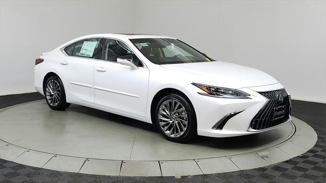 new 2025 Lexus ES 300h car, priced at $58,204