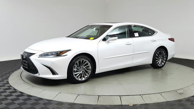 new 2025 Lexus ES 300h car, priced at $58,204