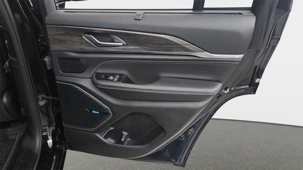 used 2022 Jeep Grand Cherokee car