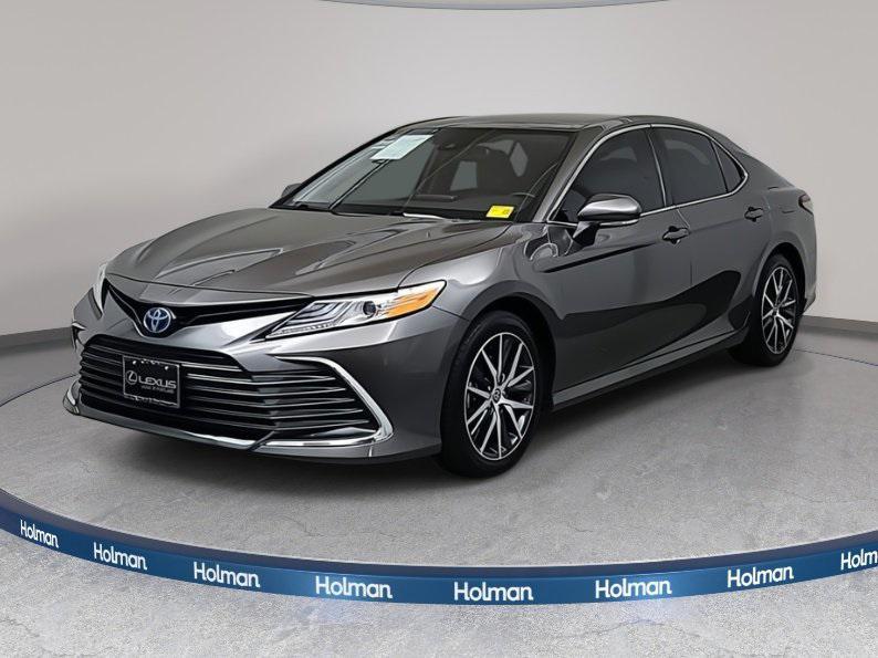 used 2022 Toyota Camry Hybrid car, priced at $14,490