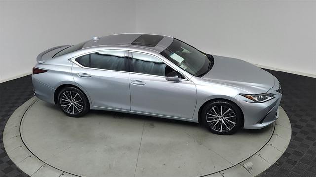 used 2023 Lexus ES 300h car, priced at $42,700