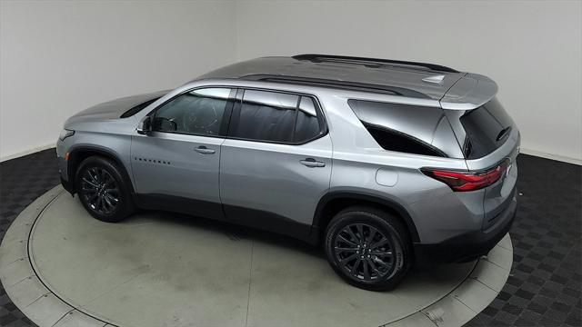 used 2023 Chevrolet Traverse car, priced at $38,938