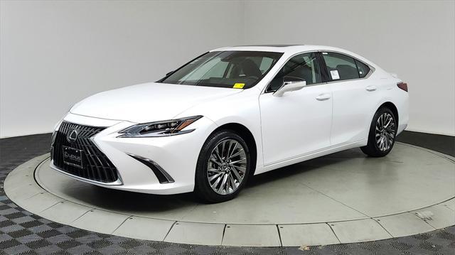 new 2025 Lexus ES 300h car, priced at $57,149