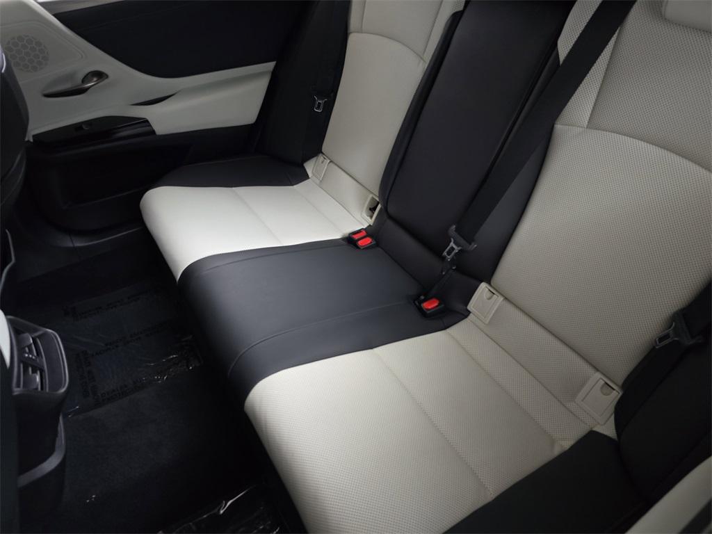 used 2022 Lexus ES 300h car, priced at $36,225