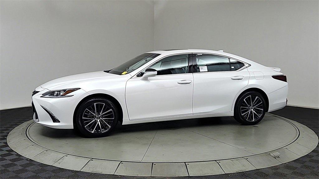 new 2025 Lexus ES 300h car, priced at $49,514
