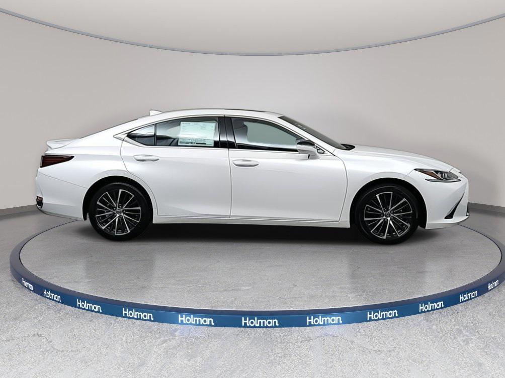 new 2025 Lexus ES 300h car, priced at $49,514