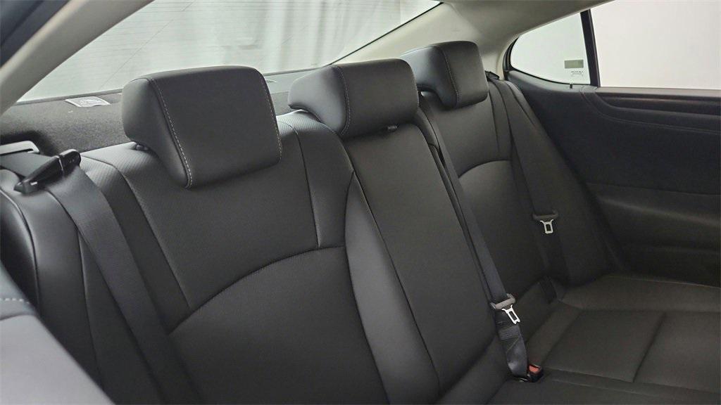 new 2025 Lexus ES 300h car, priced at $49,514