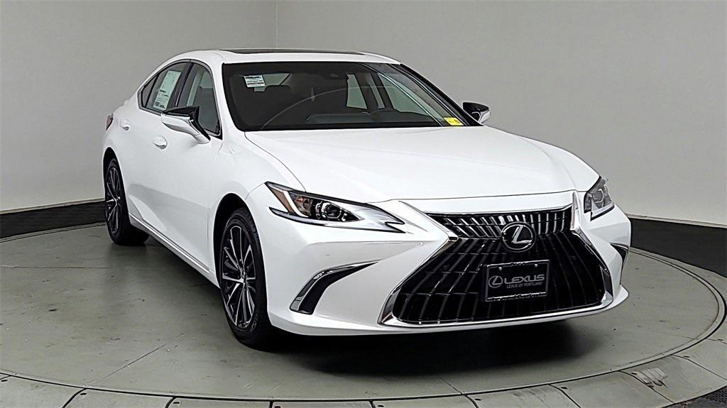 new 2025 Lexus ES 300h car, priced at $49,514