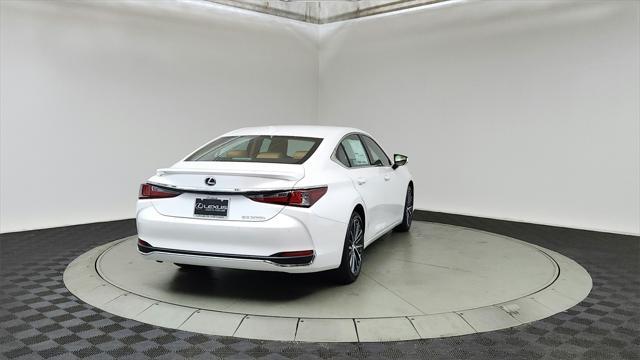 new 2025 Lexus ES 300h car, priced at $49,314