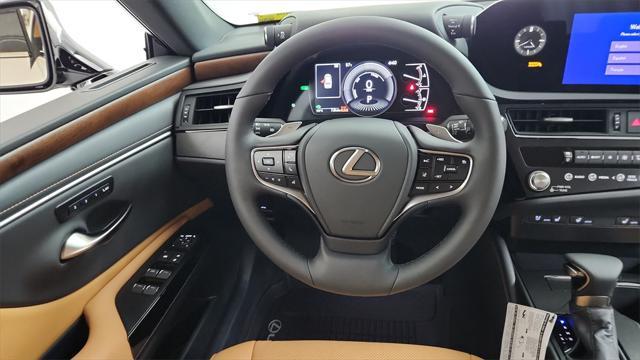 new 2025 Lexus ES 300h car, priced at $49,314