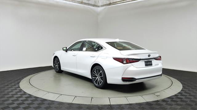 new 2025 Lexus ES 300h car, priced at $49,314