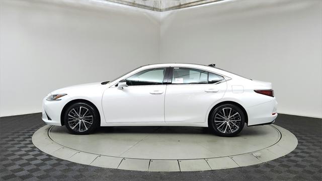 new 2025 Lexus ES 350 car, priced at $50,044