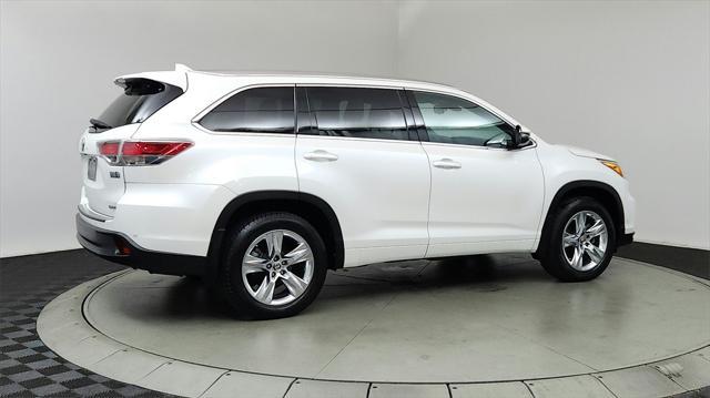 used 2016 Toyota Highlander Hybrid car, priced at $25,995