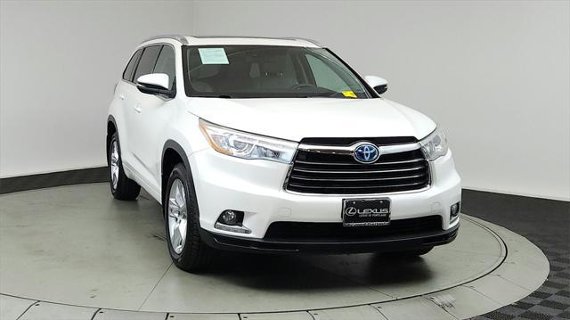 used 2016 Toyota Highlander Hybrid car, priced at $25,995