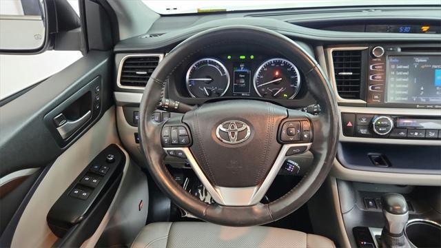 used 2016 Toyota Highlander Hybrid car, priced at $25,995