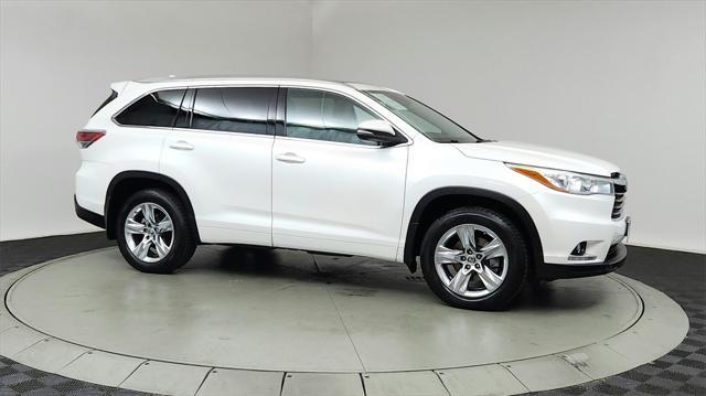 used 2016 Toyota Highlander Hybrid car, priced at $25,995