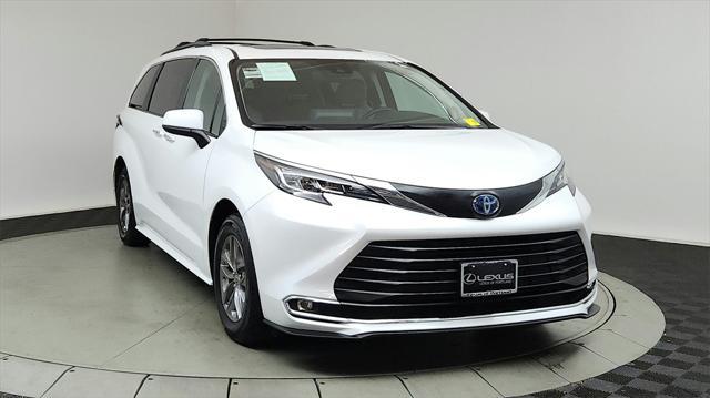 used 2022 Toyota Sienna car, priced at $44,395