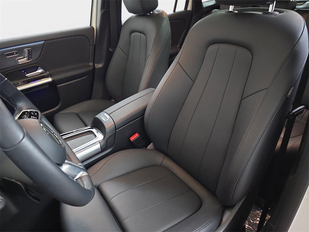 used 2025 Mercedes-Benz GLA 250 car, priced at $36,990