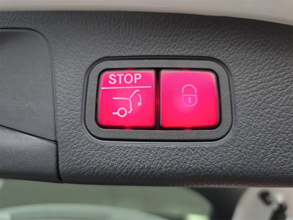 used 2025 Mercedes-Benz GLA 250 car, priced at $36,990