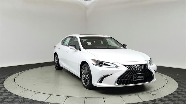 new 2025 Lexus ES 300h car, priced at $56,720