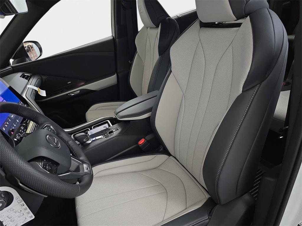 new 2026 Lexus TX 500h car, priced at $77,582