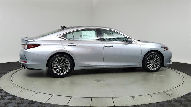 new 2025 Lexus ES 350 car, priced at $55,619