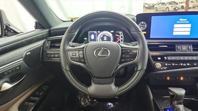 used 2025 Lexus ES 300h car, priced at $49,997