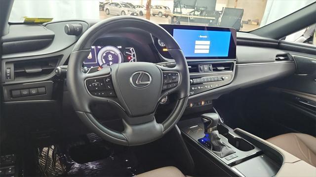 used 2025 Lexus ES 300h car, priced at $49,997