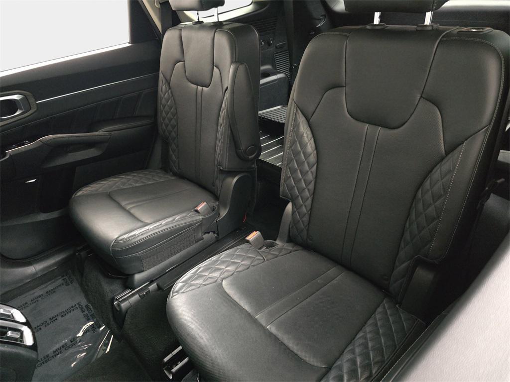 used 2022 Kia Sorento car, priced at $28,699