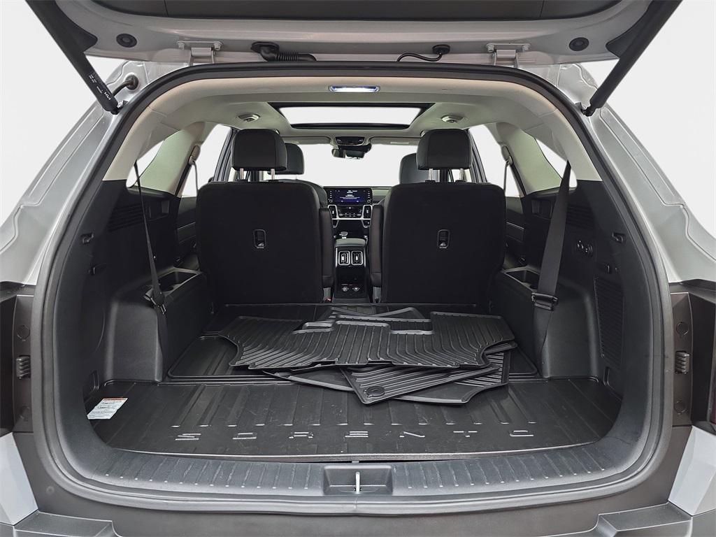 used 2022 Kia Sorento car, priced at $28,699