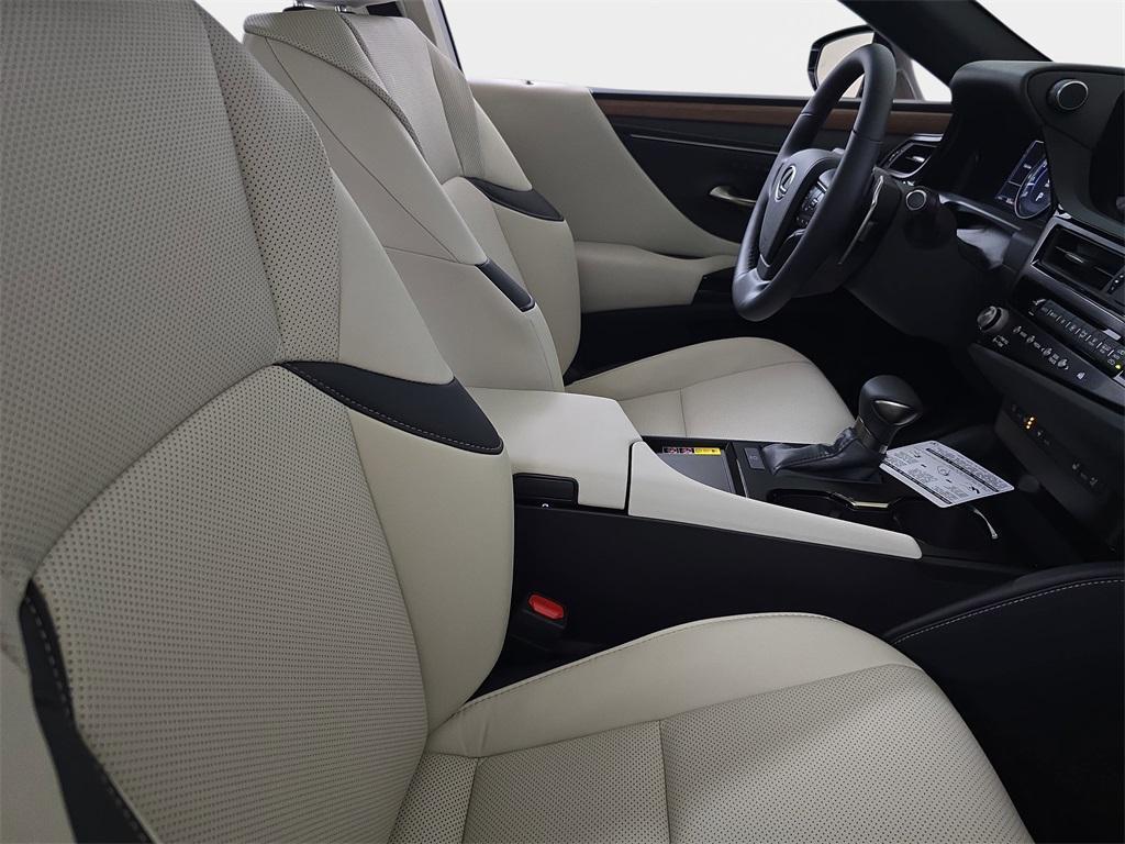new 2025 Lexus ES 350 car, priced at $47,794