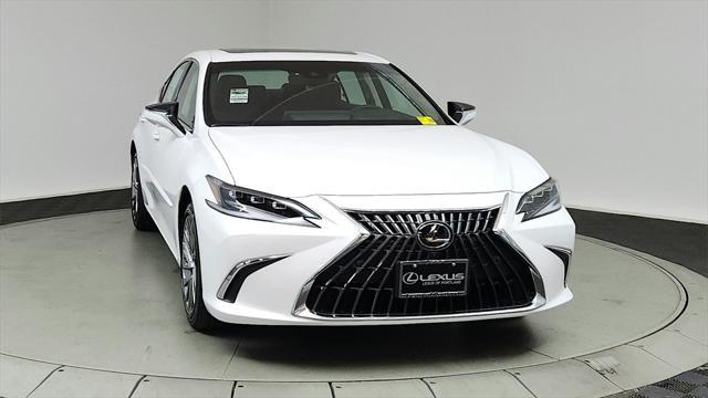 new 2025 Lexus ES 300h car, priced at $57,739