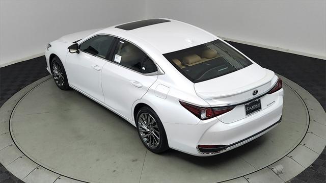 new 2025 Lexus ES 300h car, priced at $56,234