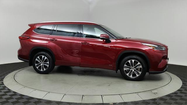 used 2021 Toyota Highlander Hybrid car, priced at $39,200