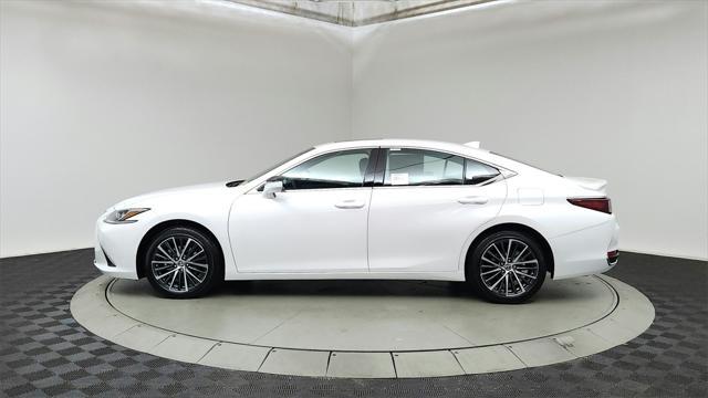 new 2025 Lexus ES 300h car, priced at $50,854