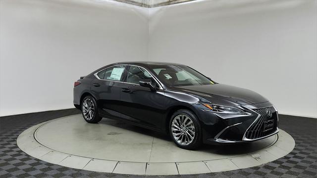 new 2025 Lexus ES 300h car, priced at $56,674