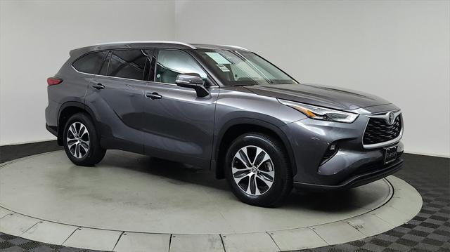 used 2022 Toyota Highlander car, priced at $37,300