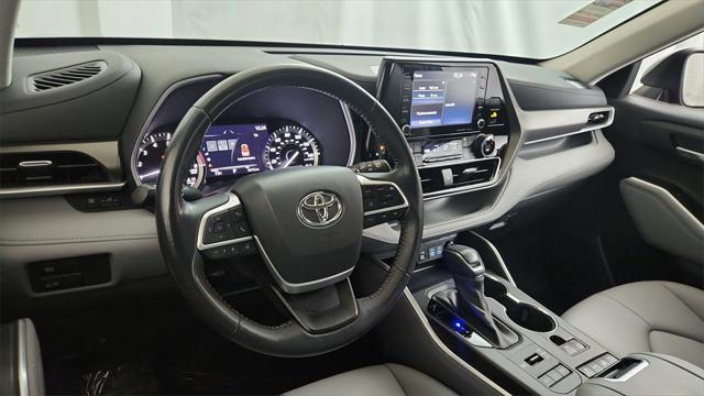 used 2022 Toyota Highlander car, priced at $37,300