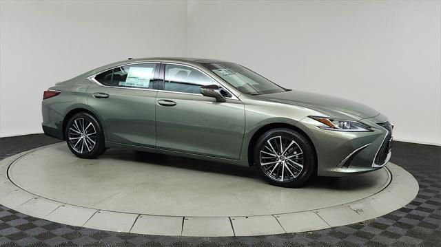 new 2025 Lexus ES 350 car, priced at $49,370