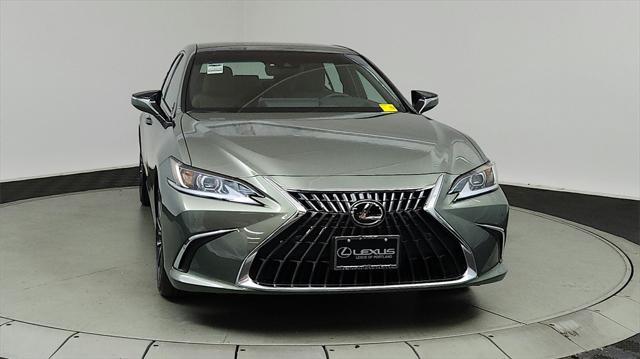 new 2025 Lexus ES 350 car, priced at $49,370